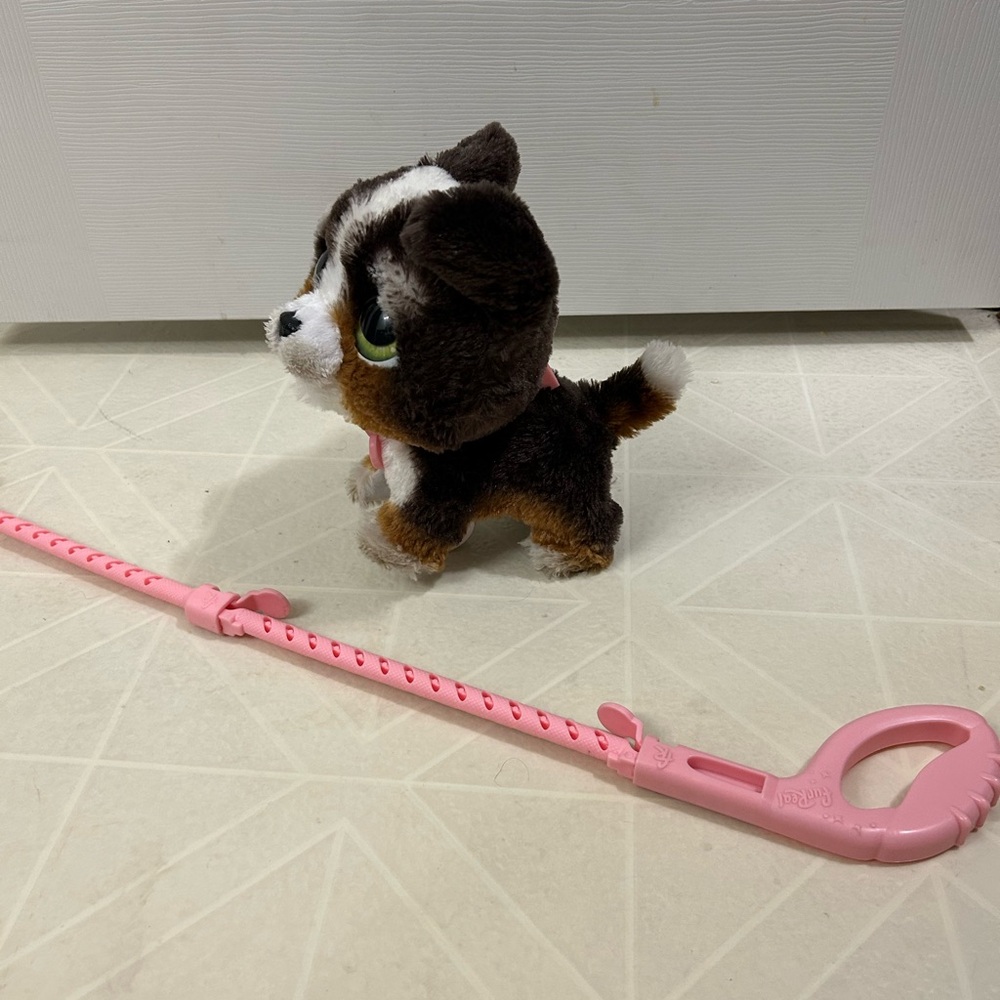 Furreal walk-a-lots Interactive Plush Puppy Toy with Pink Leash